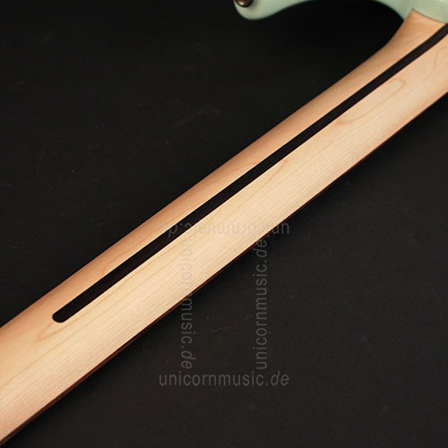 zur Artikelbeschreibung / Preis E-Gitarre CORT G260 DX Sumpfesche - See Foam Green