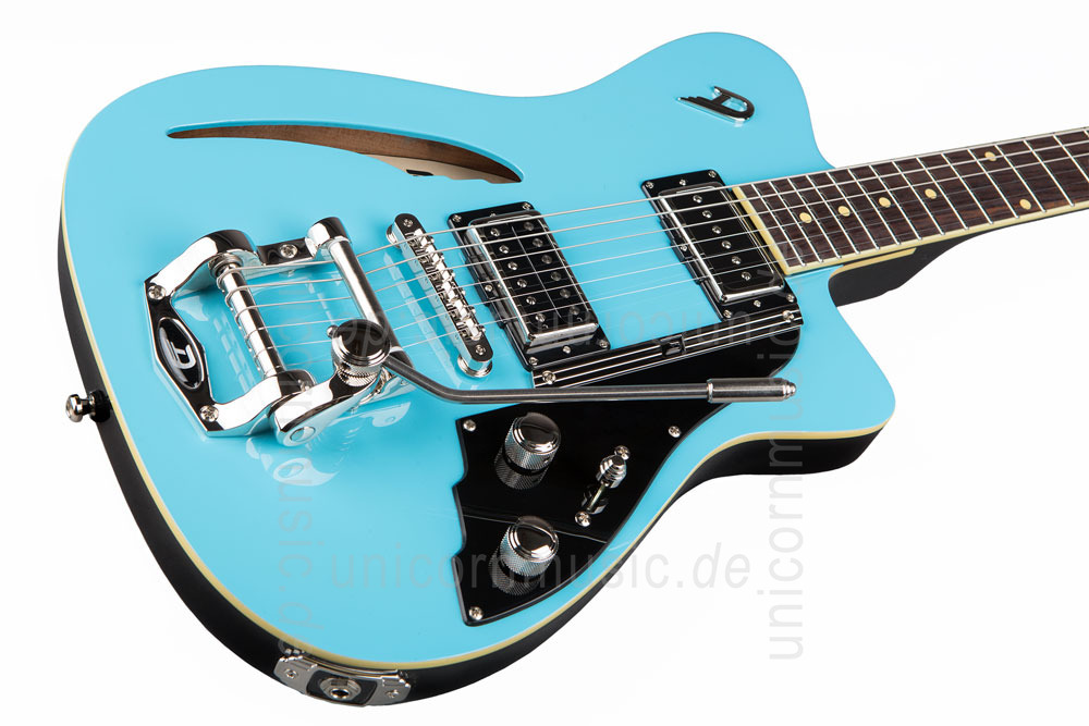 zur Artikelbeschreibung / Preis E-Gitarre DUESENBERG CARIBOU - Narvik Blue - Tremolo 