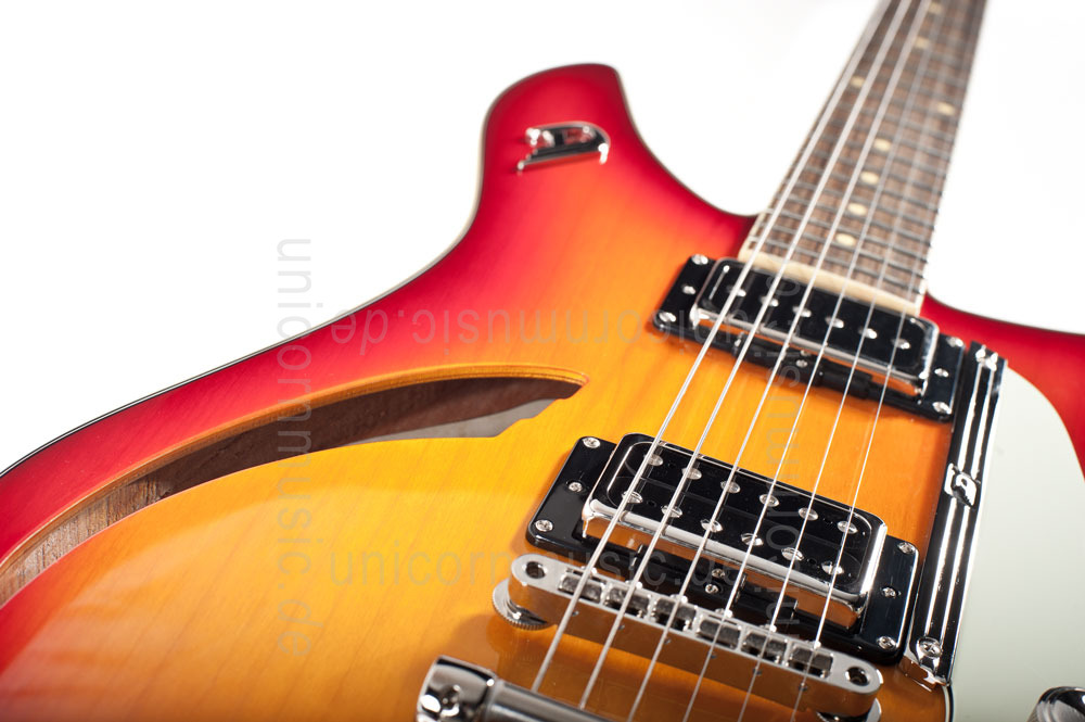 zur Artikelbeschreibung / Preis E-Gitarre DUESENBERG DOUBLE CAT - FIREBURST
