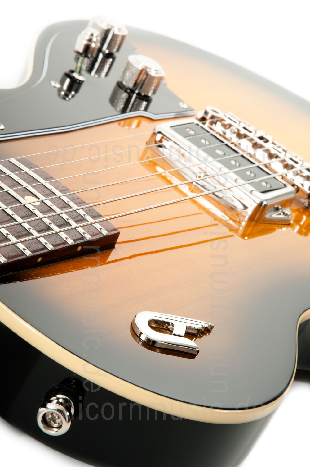 zur Artikelbeschreibung / Preis E-Gitarre DUESENBERG DRAGSTER - 2Tone Sunburst - Single Cutaway + Custom Line Case