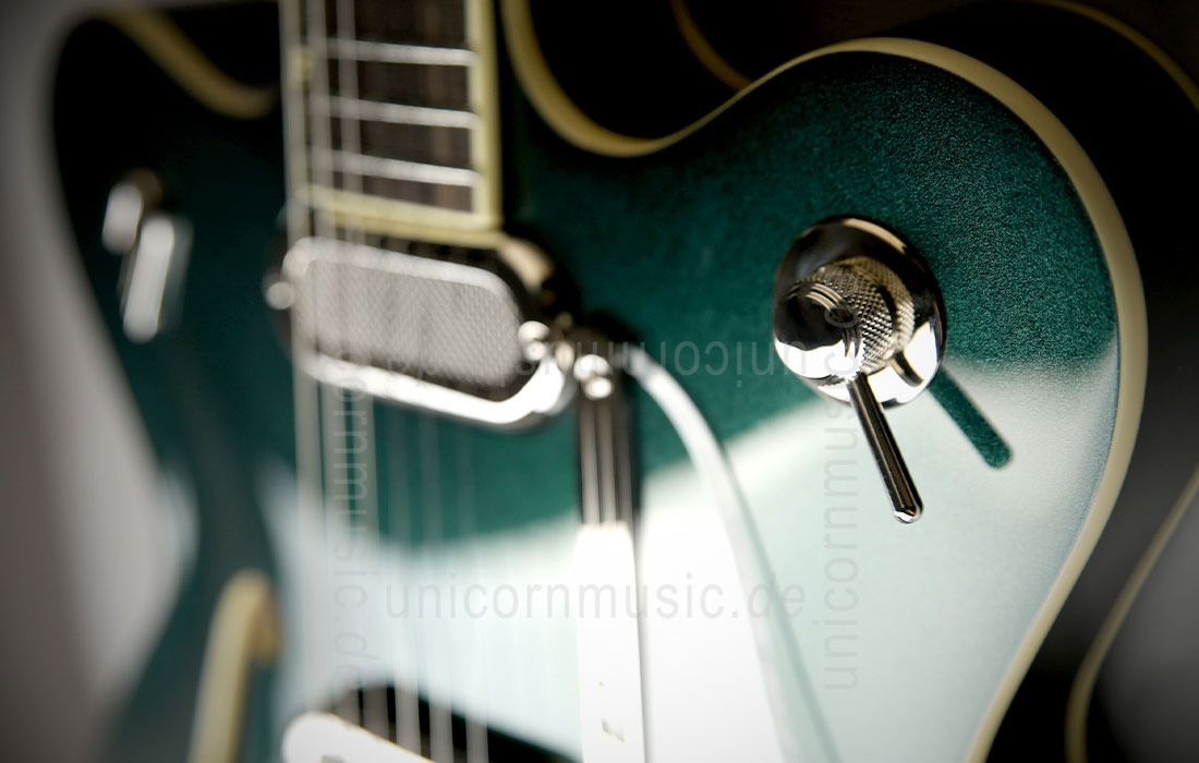 zur Artikelbeschreibung / Preis E-Gitarre DUESENBERG GRAN MAJESTO - Catalina Green + Custom Line Case