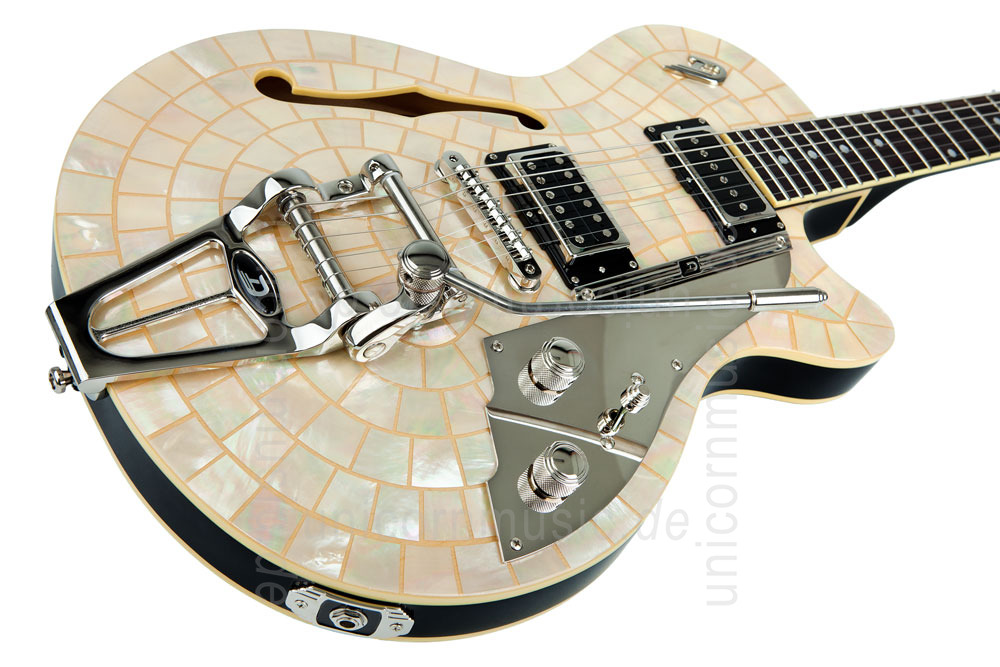 zur Artikelbeschreibung / Preis E-Gitarre DUESENBERG STARPLAYER TV - Ice Pearl LTD (Mother of Pearl) + Custom Line Case