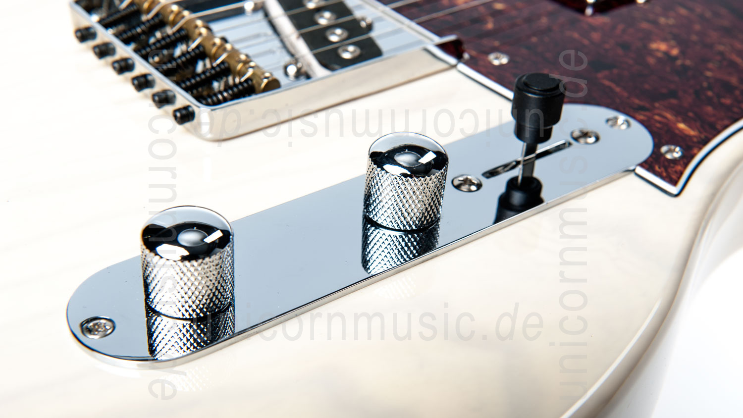 zur Artikelbeschreibung / Preis E-Gitarre G&L Tribute Asat Classic Bluesboy Semi Hollow - Blonde