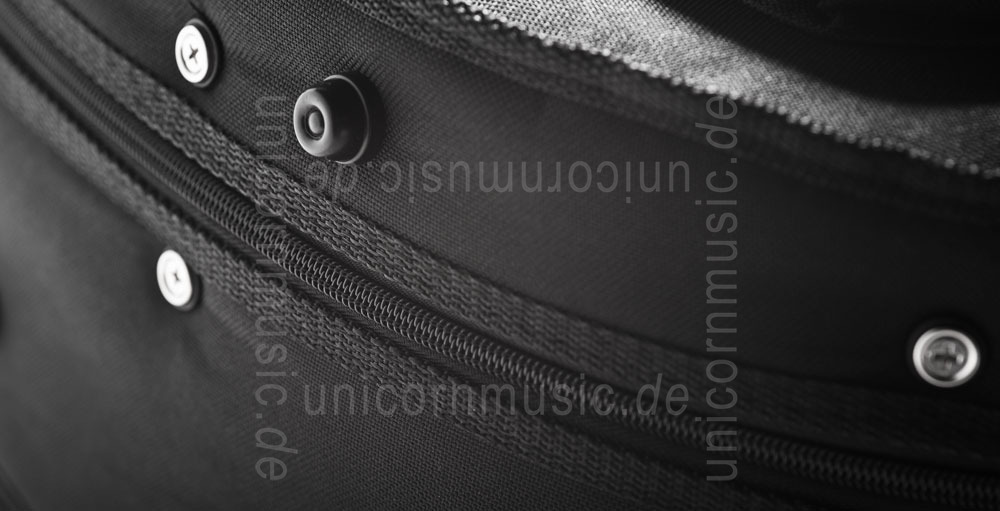 zur Artikelbeschreibung / Preis Leichtgewichtskoffer (Softcase) für Konzertgitarren