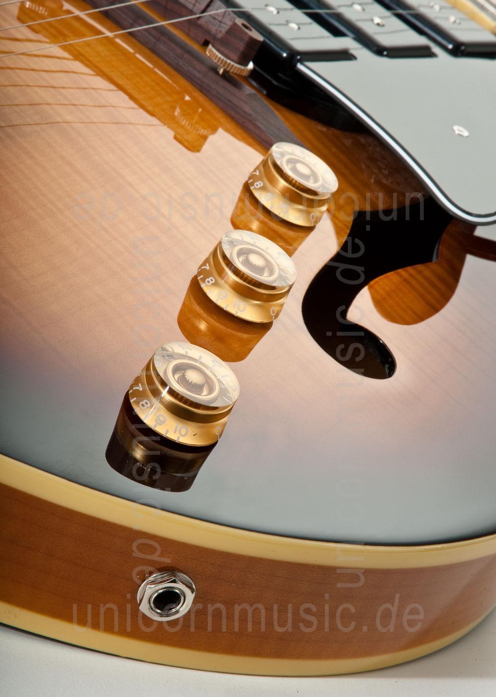 zur Artikelbeschreibung / Preis Halbresonanz Jazz-Gitarre - PEERLESS WIZARD STANDARD + Koffer