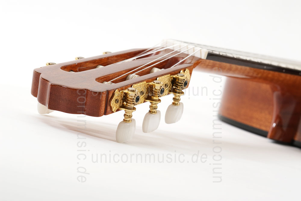 zur Artikelbeschreibung / Preis Kindergitarre 1/4 - ARANJUEZ MODELL A4/Z 48  - Massive Zederndecke