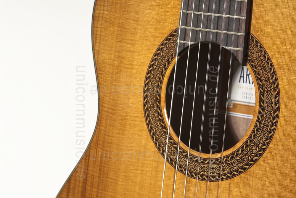 zur Artikelbeschreibung / Preis Kindergitarre 1/2 - ARANJUEZ MODELL A4/Z 52 - Massive Zederndecke
