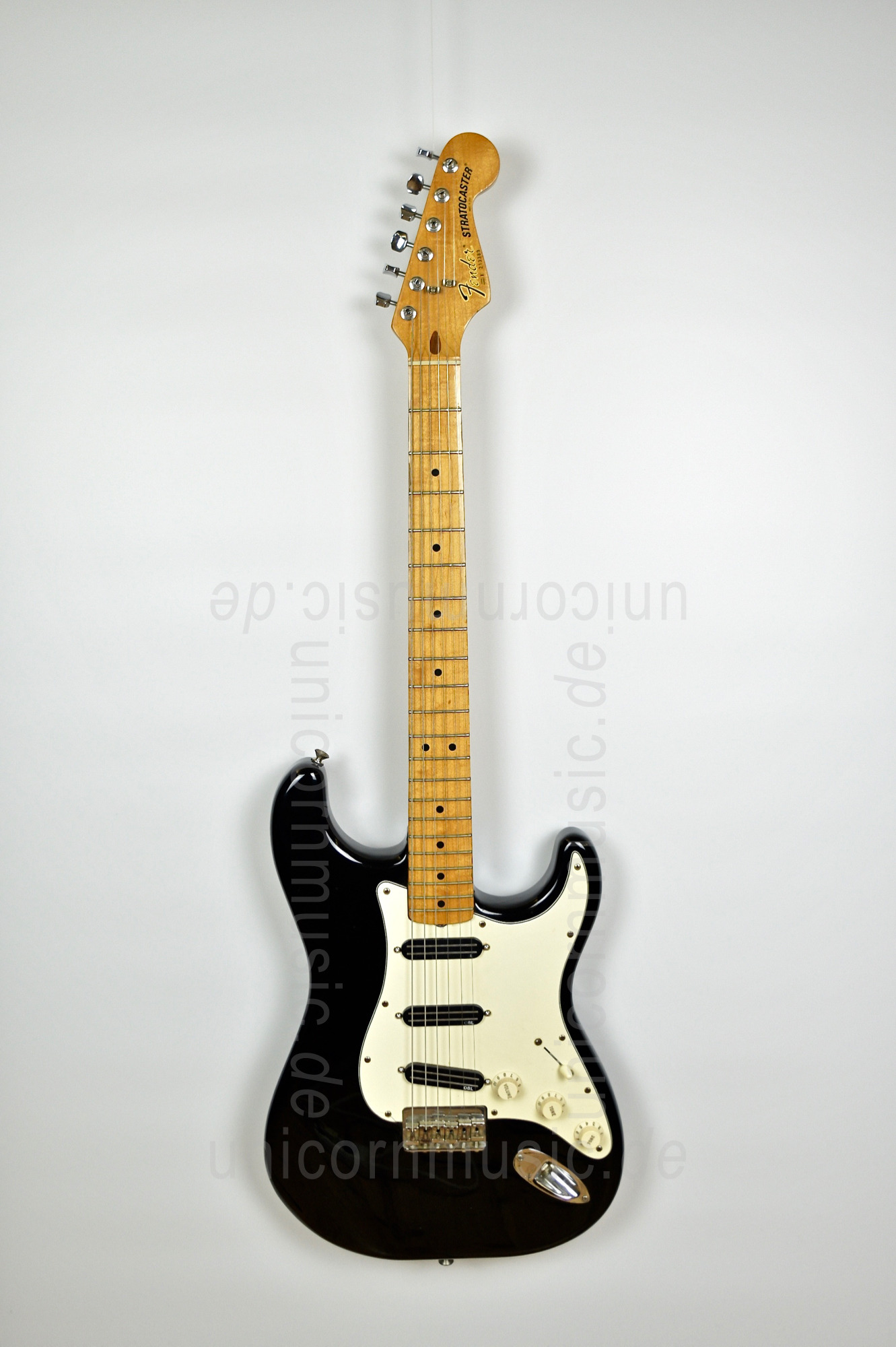 zur Artikelbeschreibung / Preis Fender Stratocaster (1982)