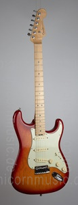zur Detailansicht Fender Am Elite Strat + Koffer - made in USA